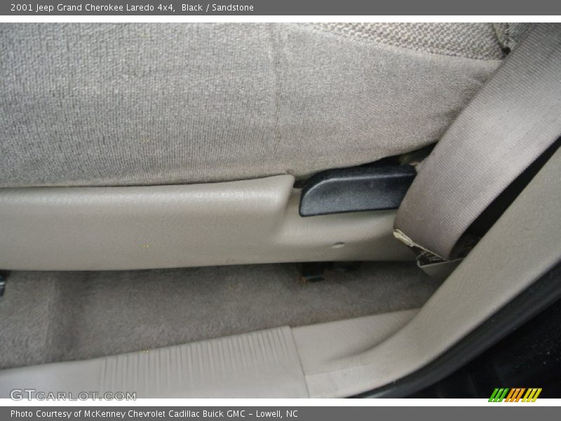 Black / Sandstone 2001 Jeep Grand Cherokee Laredo 4x4