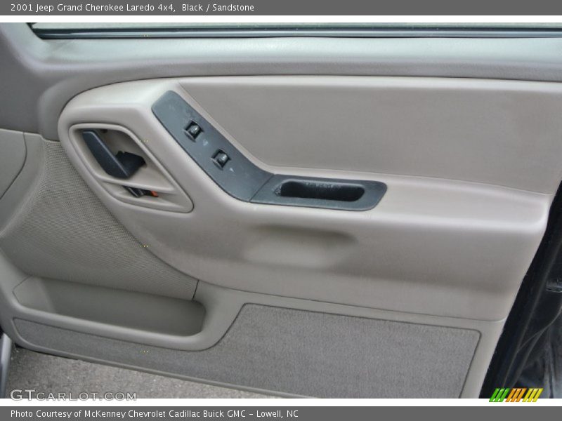 Black / Sandstone 2001 Jeep Grand Cherokee Laredo 4x4