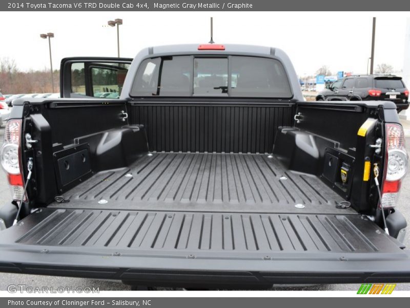 Magnetic Gray Metallic / Graphite 2014 Toyota Tacoma V6 TRD Double Cab 4x4