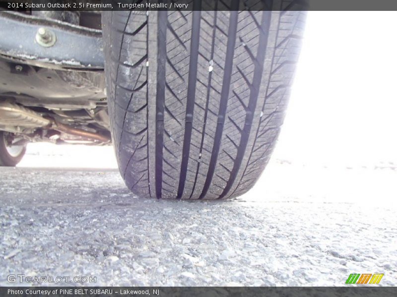 Tungsten Metallic / Ivory 2014 Subaru Outback 2.5i Premium