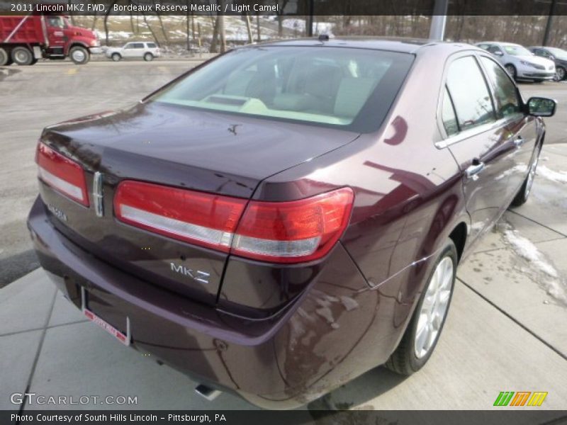 Bordeaux Reserve Metallic / Light Camel 2011 Lincoln MKZ FWD