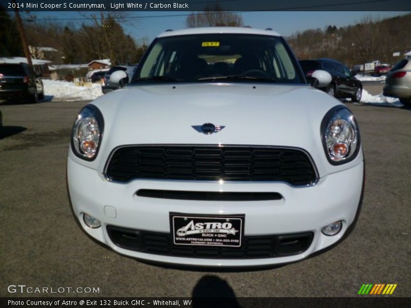 Light White / Carbon Black 2014 Mini Cooper S Countryman