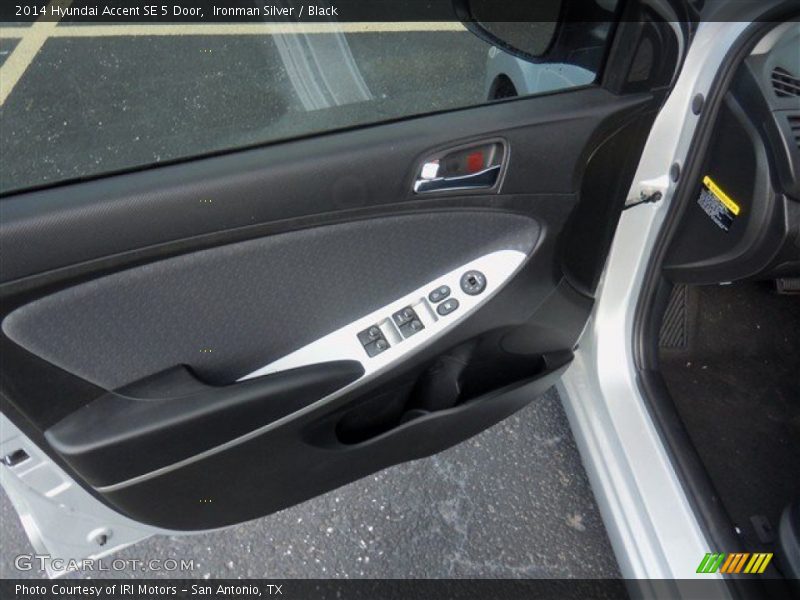 Ironman Silver / Black 2014 Hyundai Accent SE 5 Door