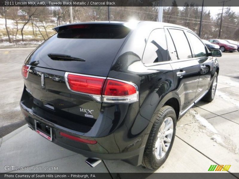 Tuxedo Black Metallic / Charcoal Black 2011 Lincoln MKX AWD