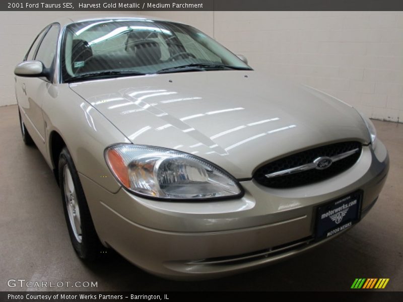 Harvest Gold Metallic / Medium Parchment 2001 Ford Taurus SES