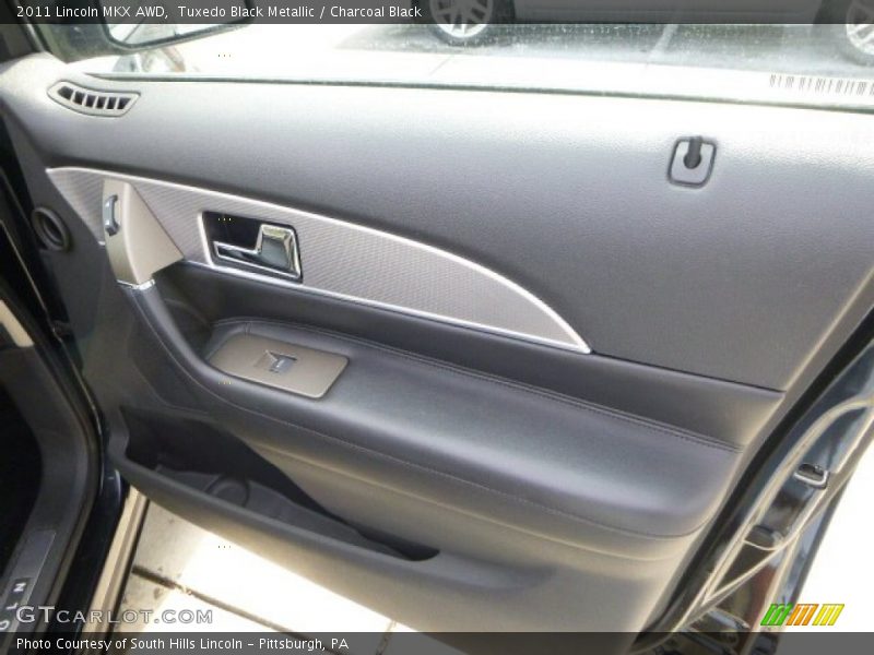 Tuxedo Black Metallic / Charcoal Black 2011 Lincoln MKX AWD