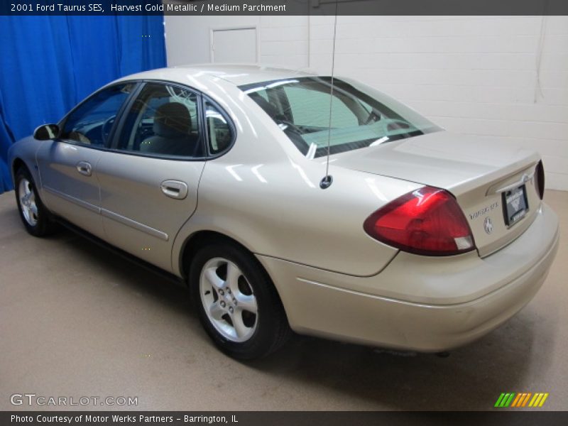 Harvest Gold Metallic / Medium Parchment 2001 Ford Taurus SES