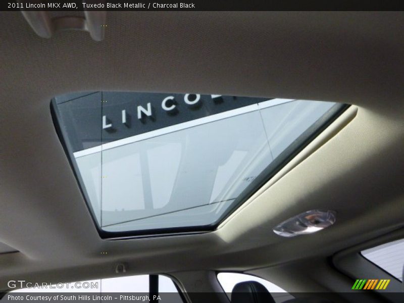 Tuxedo Black Metallic / Charcoal Black 2011 Lincoln MKX AWD