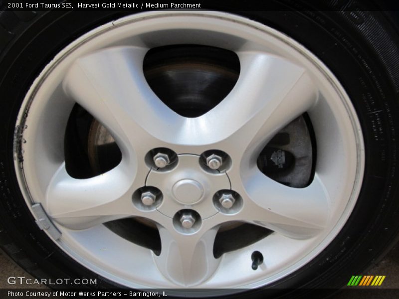 Harvest Gold Metallic / Medium Parchment 2001 Ford Taurus SES