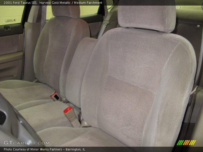 Harvest Gold Metallic / Medium Parchment 2001 Ford Taurus SES