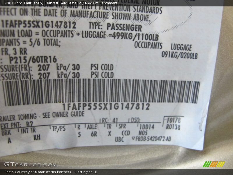 Harvest Gold Metallic / Medium Parchment 2001 Ford Taurus SES