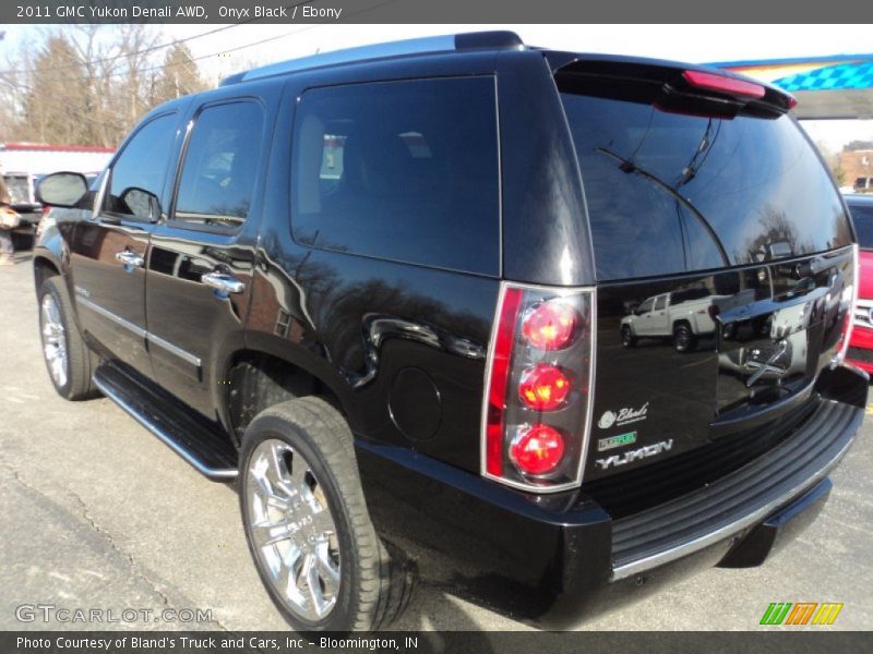 Onyx Black / Ebony 2011 GMC Yukon Denali AWD