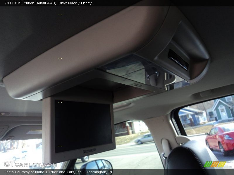 Onyx Black / Ebony 2011 GMC Yukon Denali AWD