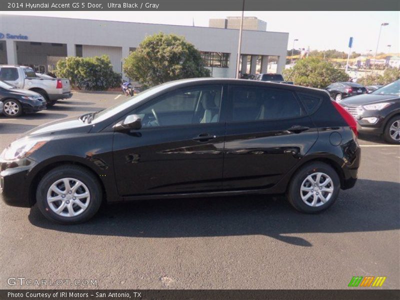 Ultra Black / Gray 2014 Hyundai Accent GS 5 Door