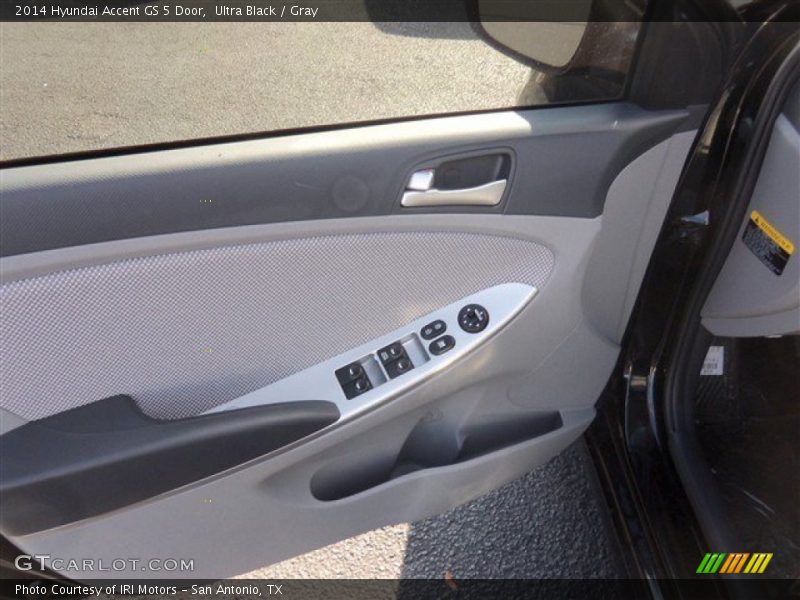 Ultra Black / Gray 2014 Hyundai Accent GS 5 Door