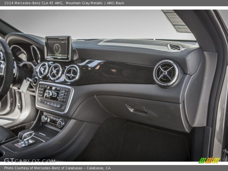 Dashboard of 2014 CLA 45 AMG