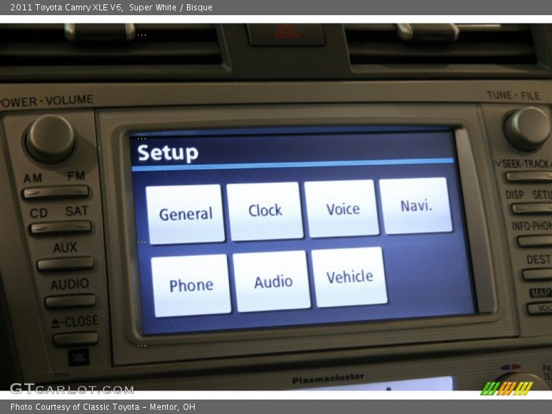 Super White / Bisque 2011 Toyota Camry XLE V6