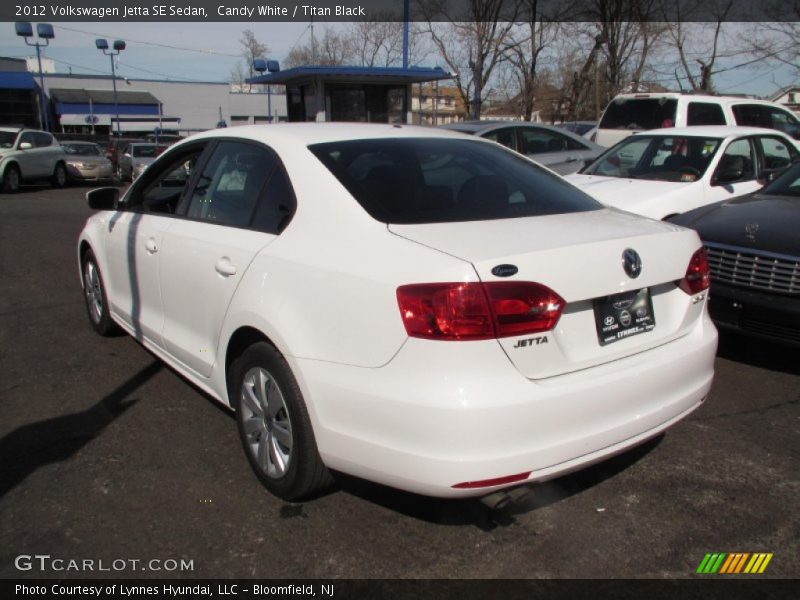 Candy White / Titan Black 2012 Volkswagen Jetta SE Sedan