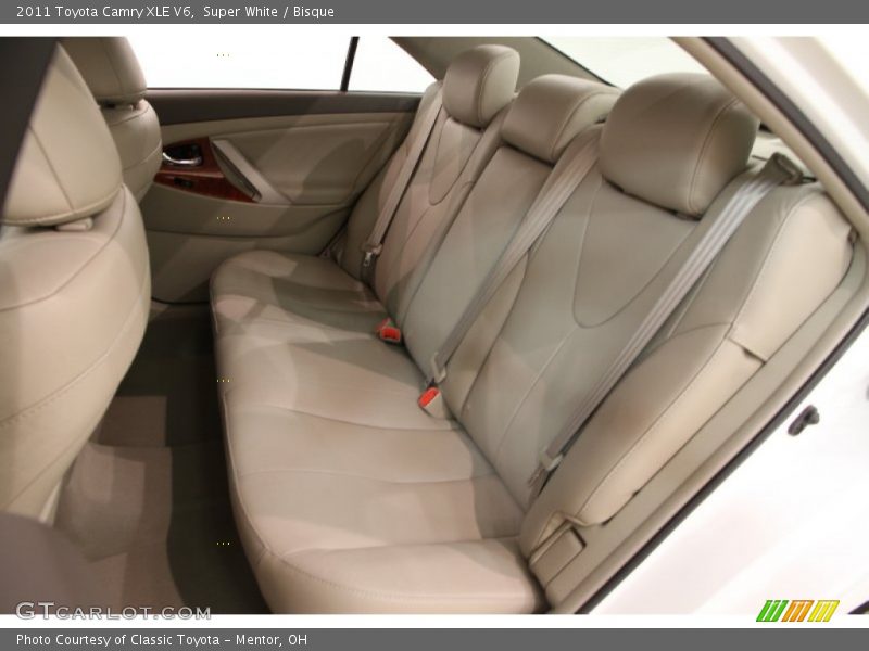 Super White / Bisque 2011 Toyota Camry XLE V6