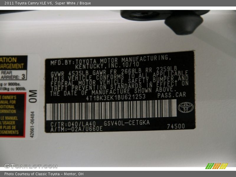 Super White / Bisque 2011 Toyota Camry XLE V6