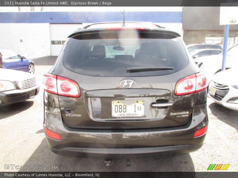 Espresso Brown / Beige 2011 Hyundai Santa Fe Limited AWD