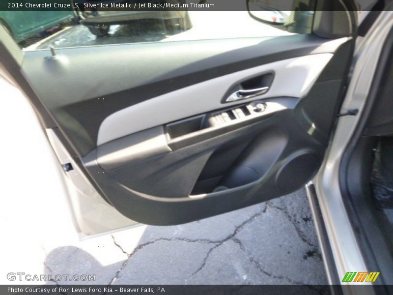 Silver Ice Metallic / Jet Black/Medium Titanium 2014 Chevrolet Cruze LS
