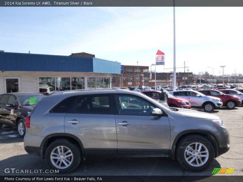 Titanium Silver / Black 2014 Kia Sorento LX AWD