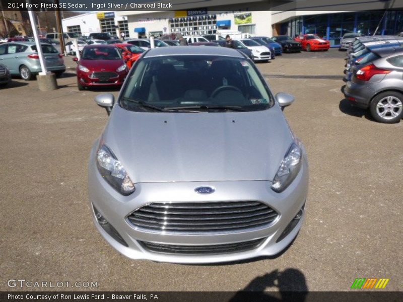 Ingot Silver / Charcoal Black 2014 Ford Fiesta SE Sedan