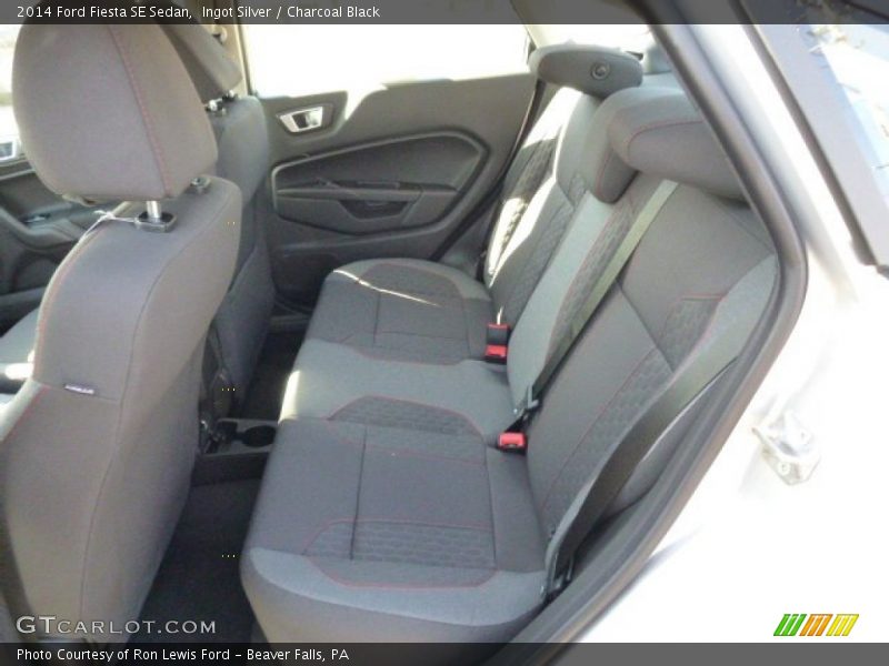 Ingot Silver / Charcoal Black 2014 Ford Fiesta SE Sedan