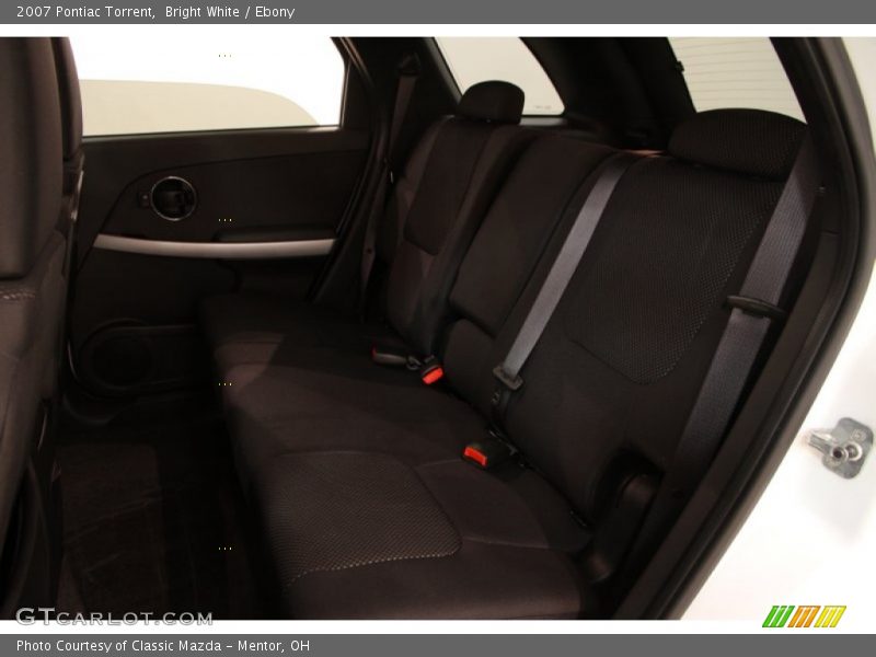 Bright White / Ebony 2007 Pontiac Torrent
