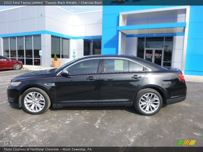 Tuxedo Black Metallic / Charcoal Black 2013 Ford Taurus Limited