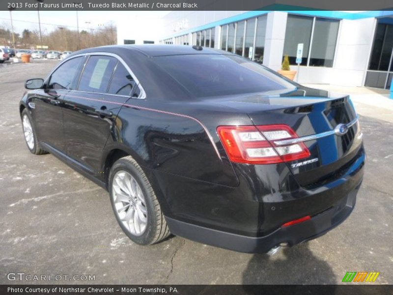 Tuxedo Black Metallic / Charcoal Black 2013 Ford Taurus Limited