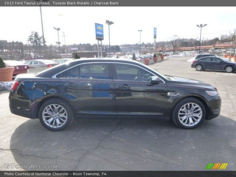Tuxedo Black Metallic / Charcoal Black 2013 Ford Taurus Limited