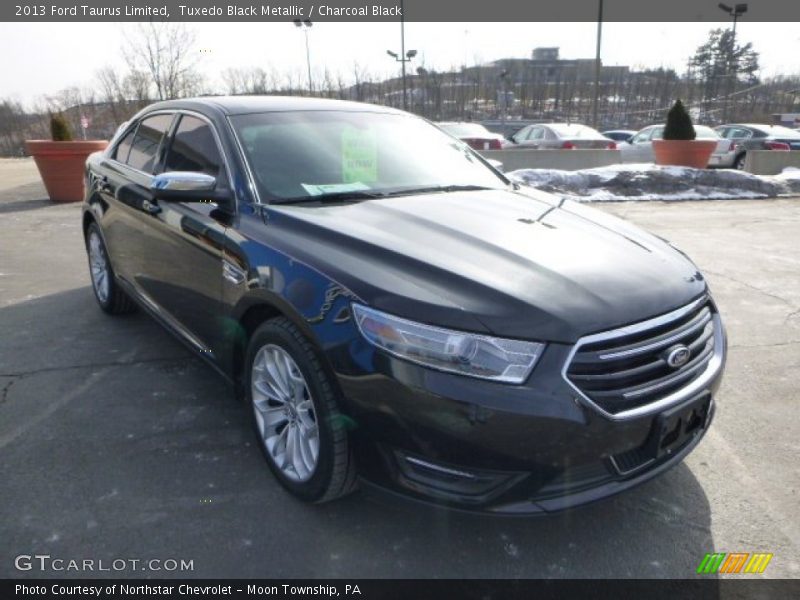 Tuxedo Black Metallic / Charcoal Black 2013 Ford Taurus Limited