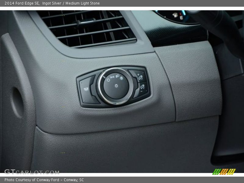 Ingot Silver / Medium Light Stone 2014 Ford Edge SE