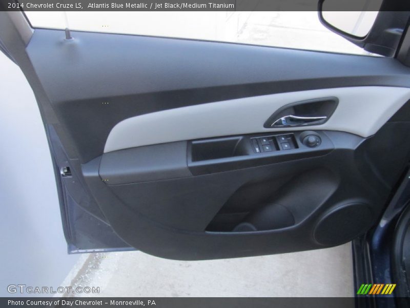 Atlantis Blue Metallic / Jet Black/Medium Titanium 2014 Chevrolet Cruze LS