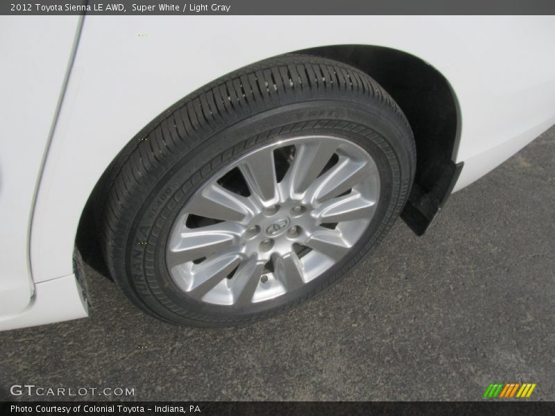 Super White / Light Gray 2012 Toyota Sienna LE AWD