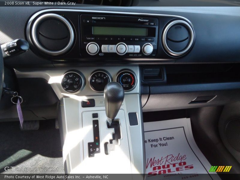 Super White / Dark Gray 2008 Scion xB