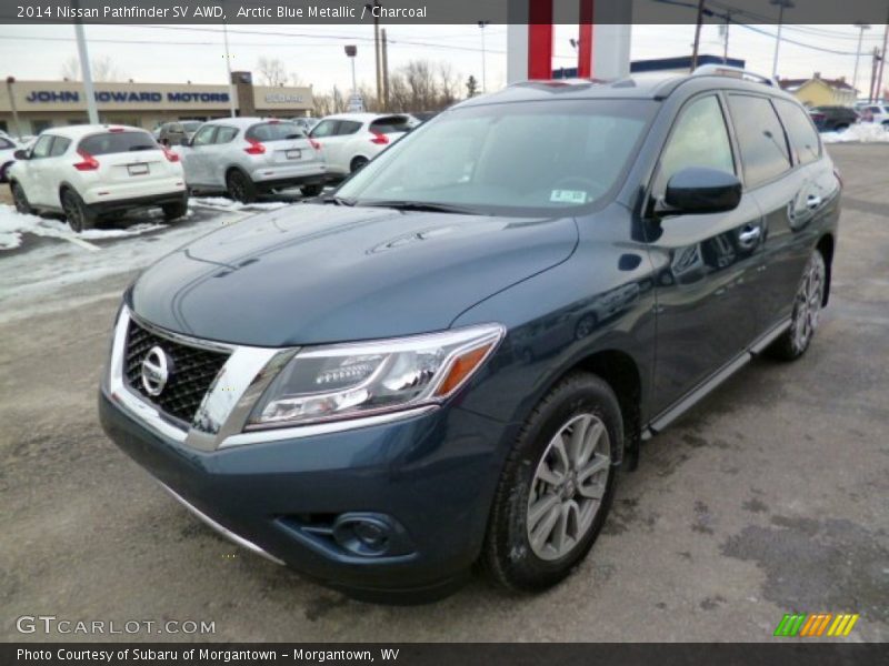 Front 3/4 View of 2014 Pathfinder SV AWD