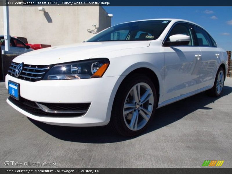 Candy White / Cornsilk Beige 2014 Volkswagen Passat TDI SE