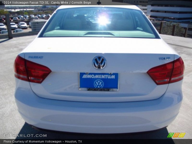 Candy White / Cornsilk Beige 2014 Volkswagen Passat TDI SE