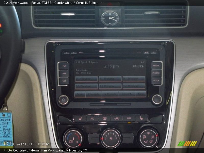 Candy White / Cornsilk Beige 2014 Volkswagen Passat TDI SE