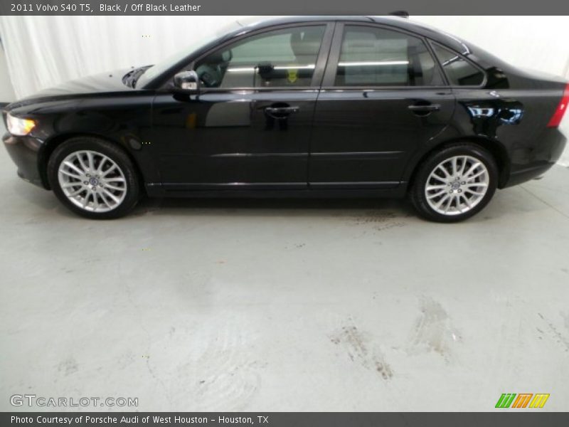 Black / Off Black Leather 2011 Volvo S40 T5