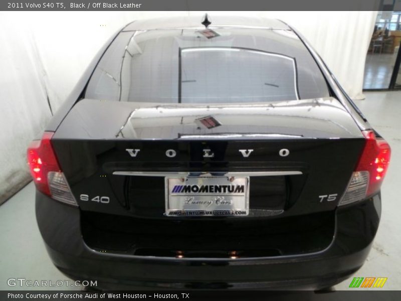 Black / Off Black Leather 2011 Volvo S40 T5