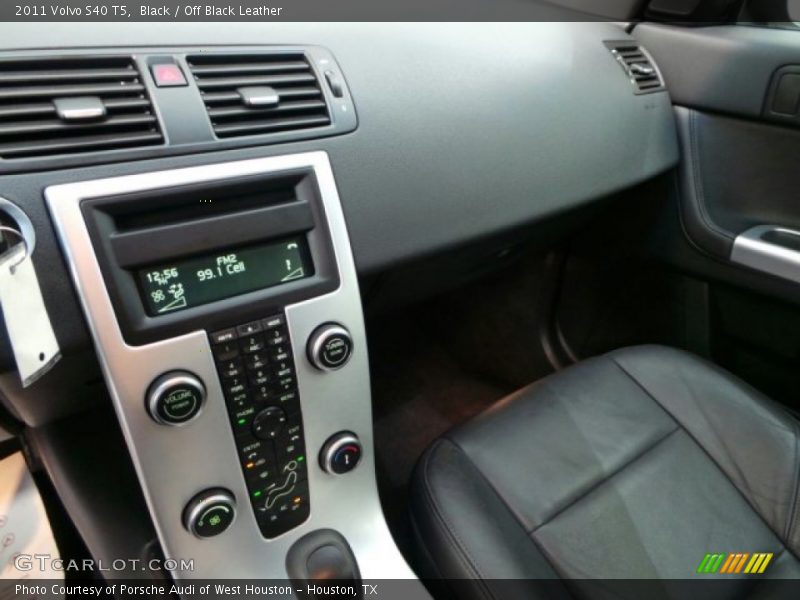 Black / Off Black Leather 2011 Volvo S40 T5
