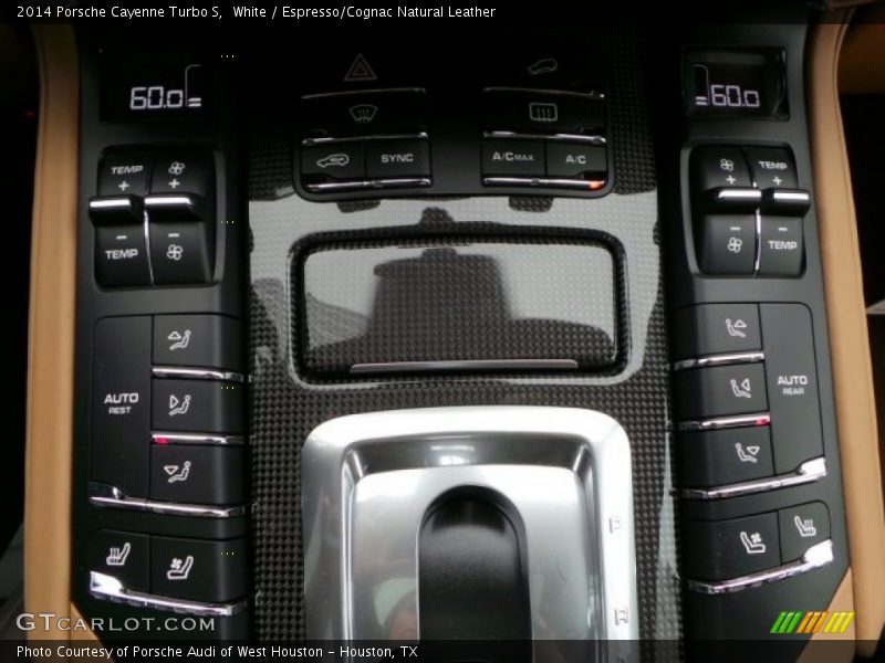 Controls of 2014 Cayenne Turbo S
