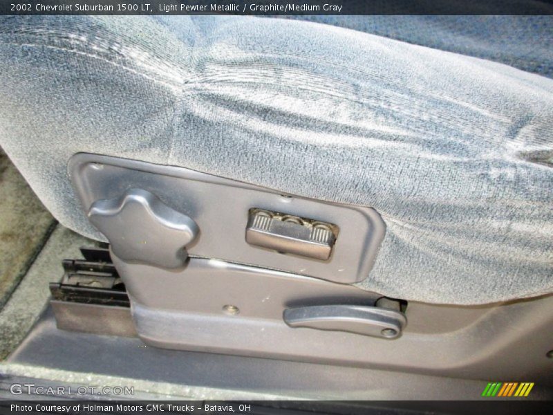 Light Pewter Metallic / Graphite/Medium Gray 2002 Chevrolet Suburban 1500 LT
