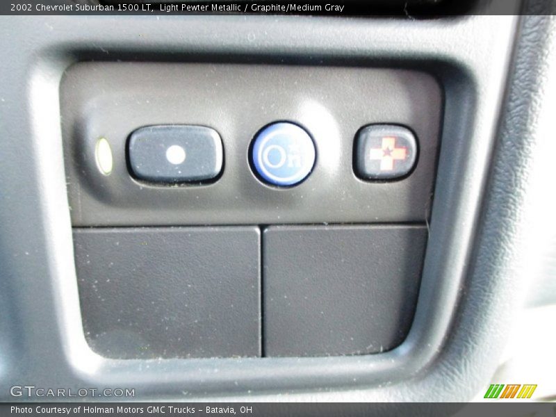 Light Pewter Metallic / Graphite/Medium Gray 2002 Chevrolet Suburban 1500 LT