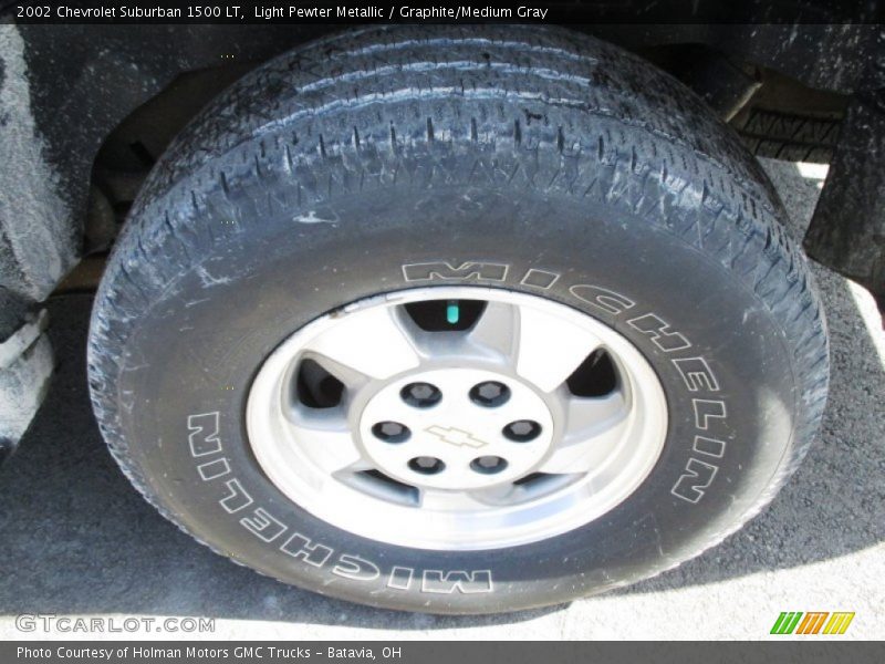 Light Pewter Metallic / Graphite/Medium Gray 2002 Chevrolet Suburban 1500 LT