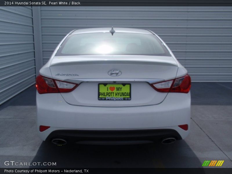 Pearl White / Black 2014 Hyundai Sonata SE
